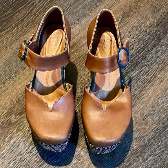John Fluevog Shoes - John Fluevog Ana Rita Leather Platform Mary Jane Heels Size 7 Brown Tan